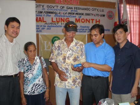 donation of anti smoking medicine.JPG